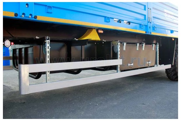 Размещение инструментальных ящиков при установке дополнительных баков