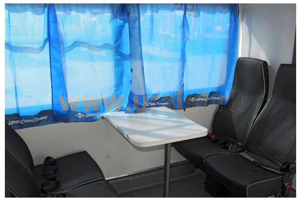 Окно вахтового автобуса