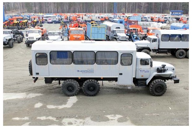 Вахтовый автобус Урал