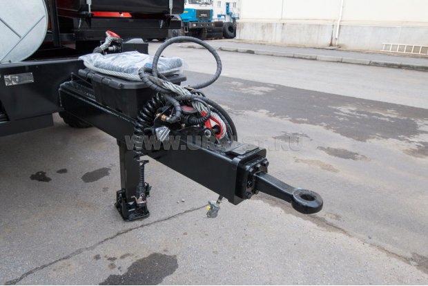 Дышло прицепа