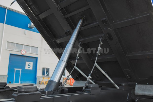 Гидроцилиндр подъема самосвальной платформы