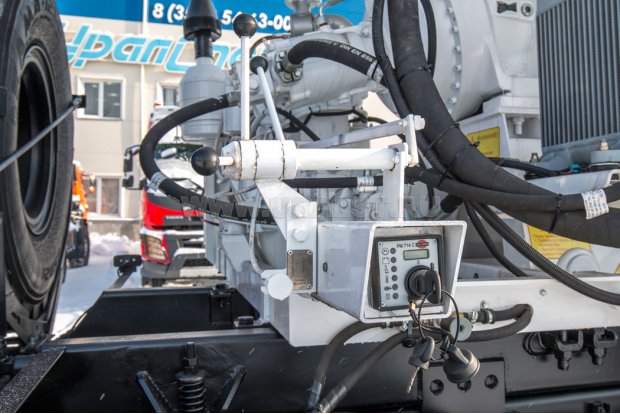 Рычаги управления смесительного барабана