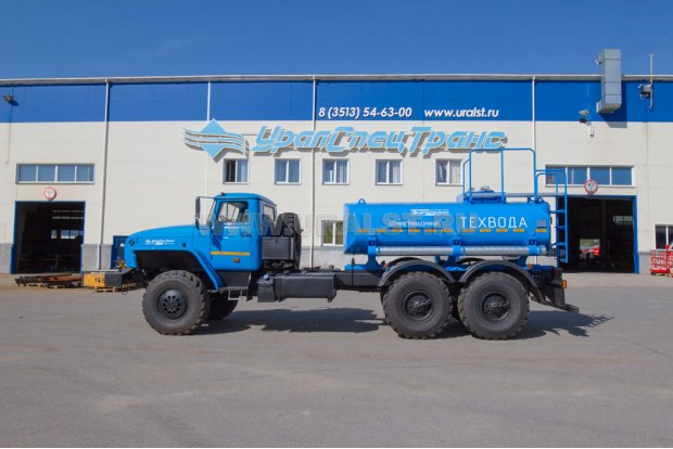 Автоцистерна для технической воды АЦВ-8 УСТ 5453 Урал 4320-1951-60