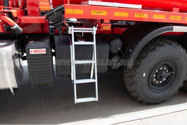 Лестница выдвижная