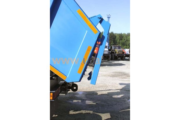 Самосвал Урал