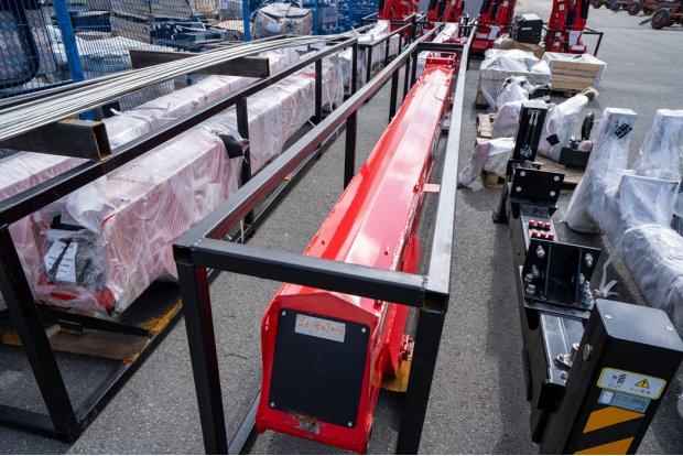 ран-манипулятор HUBEI SQ863S3 тросовый в транспортном положении