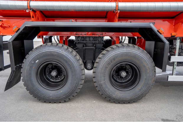 Оси полуприцепа