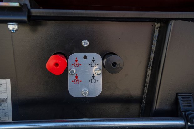 Управление стояночным тормозом полуприцепа