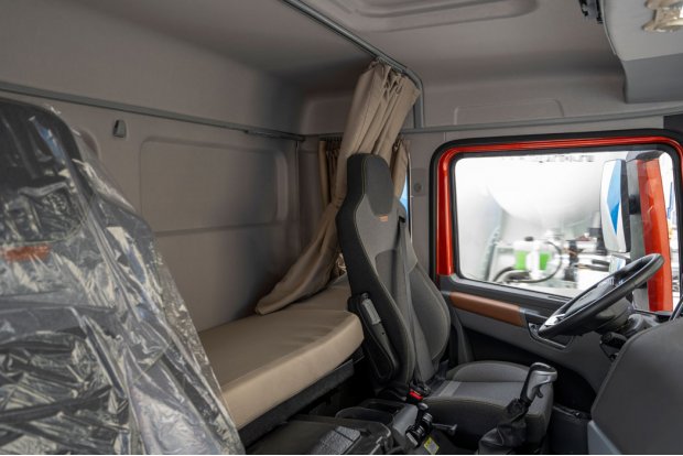 Спальное место в кабине водителя