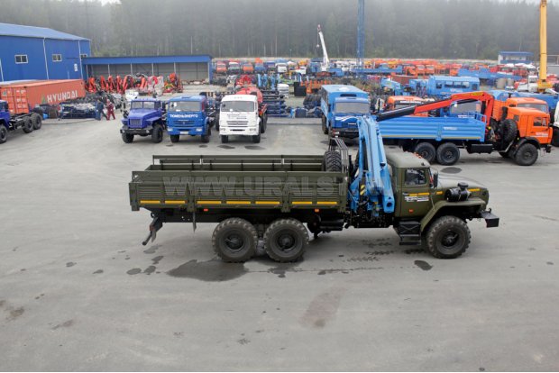 Грузовой бортовой автомобиль Урал 4320-60 с КМУ ИМ-240