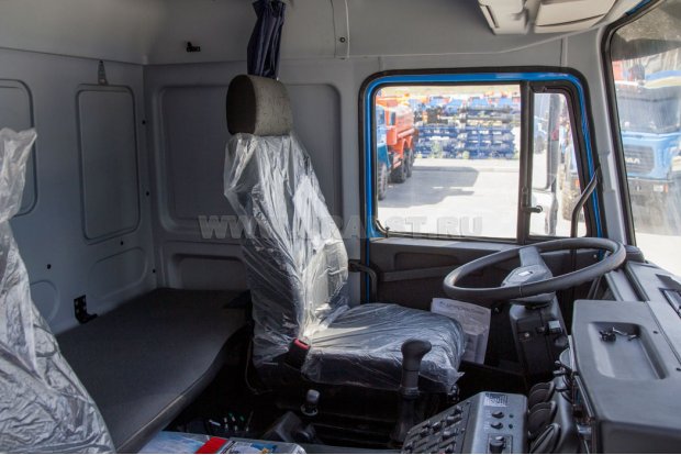 Спальное место в кабине водителя