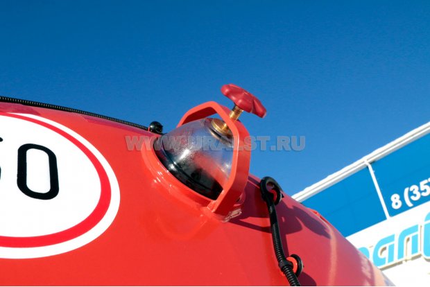 Окно уровня вакуумной емкости