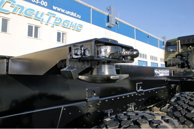 Фитинги контейнеровозной платформы