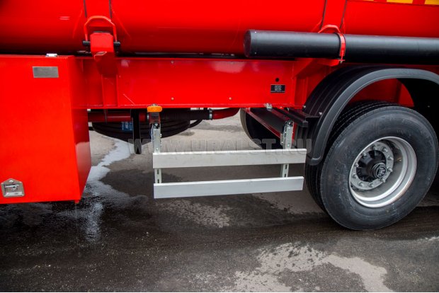 Боковая защита