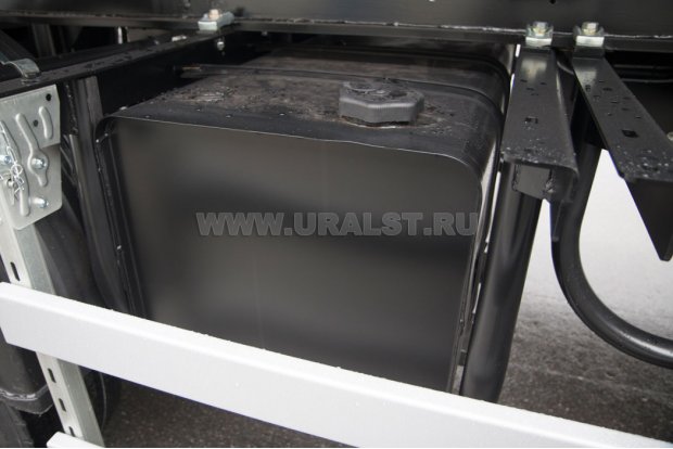 Дополнительный топливный бак