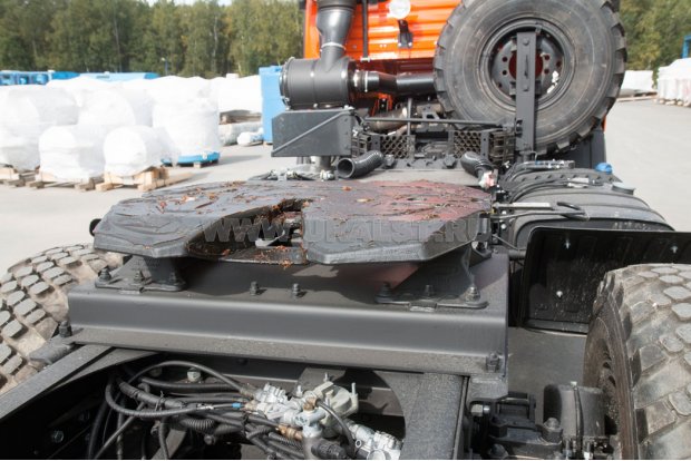 Седельно-сцепное устройство тягача