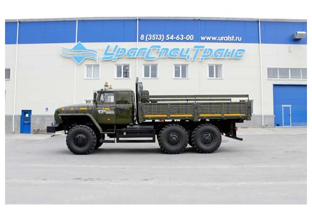 Бортовой Урал 4320-0111-61М кабина со спальным местом