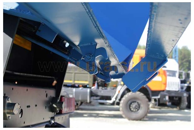 Самосвал Урал