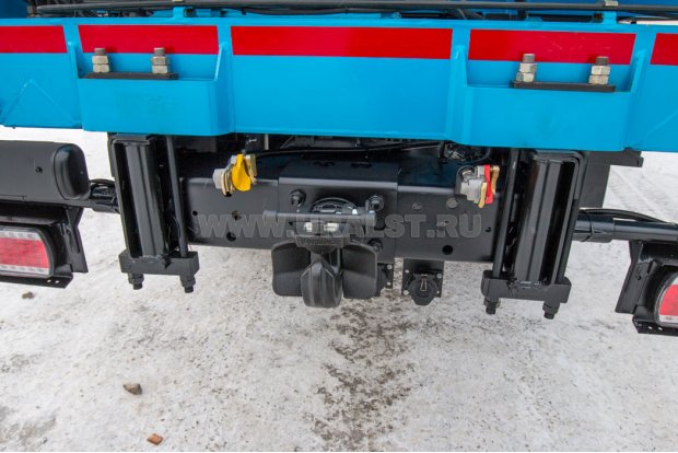 Заднее сцепное устройство