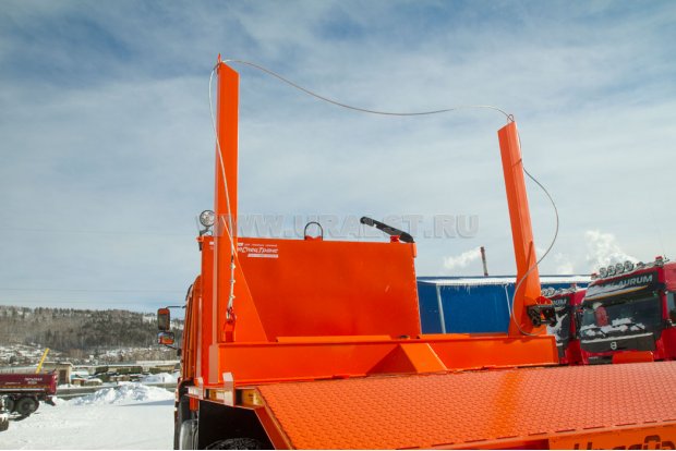 Поворотный лесовозный коник