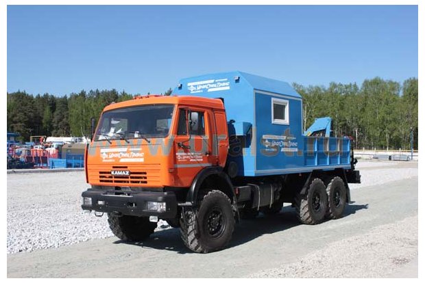 Грузопассажирский автомобиль Камаз с краном-манипулятором