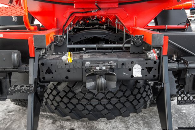 Заднее сцепное устройство