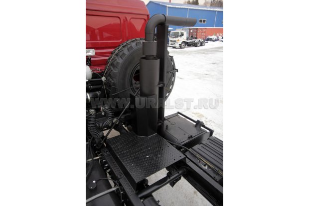 Выхлоп за кабину и вверх