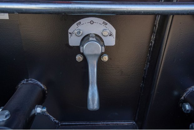 Кран управления подвеской