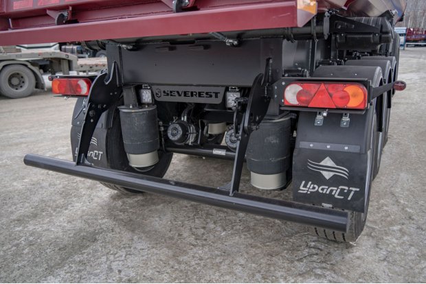 Складное заднее защитное устройство