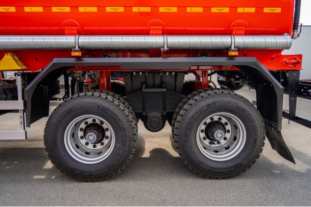 Оси полуприцепа