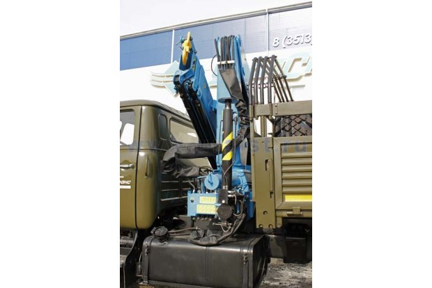 Бортовой Урал с КМУ ИМ-150