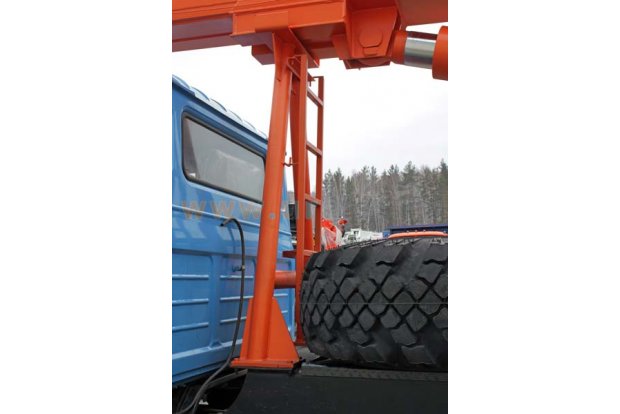 Автокран МКТ-25.5