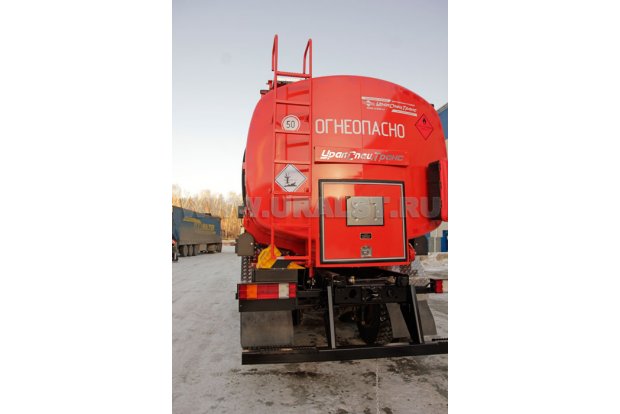 Лестница на площадку обслуживания цистерны