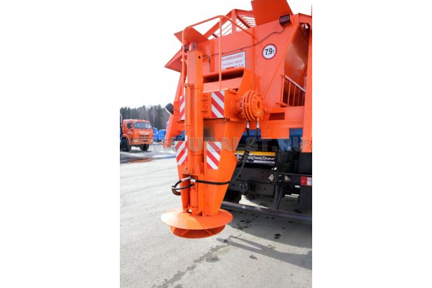 Пескоразбрасыватель