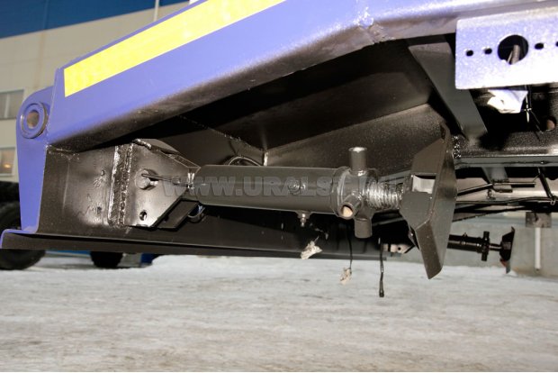 Заднее опорное устройство