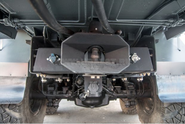 Заднее сцепное устройство