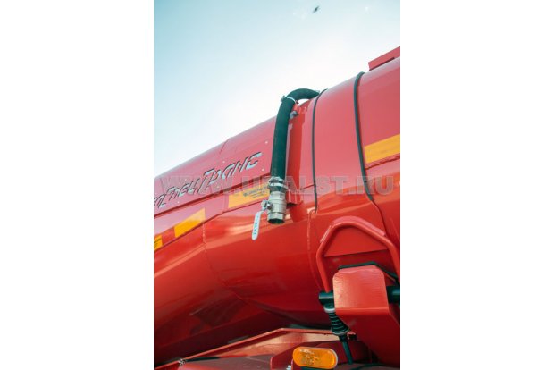 Слив из экологического короба