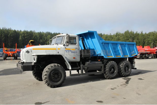 Cамосвал Урал 58312A (55571-70М) с задней разгрузкой