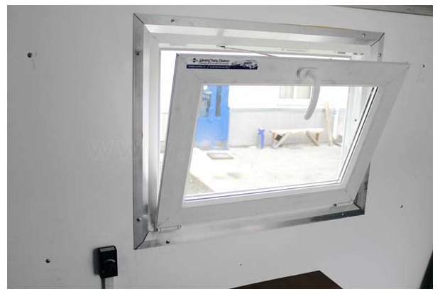 ГПА. Окно-стеклопакет с форточкой