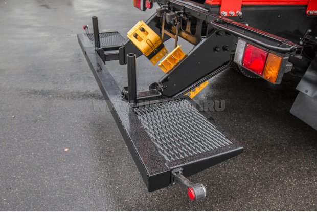 Ступень на противоподкатном брусе