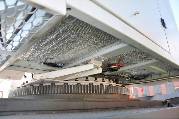 Опорно-поворотное устройство шарикового типа