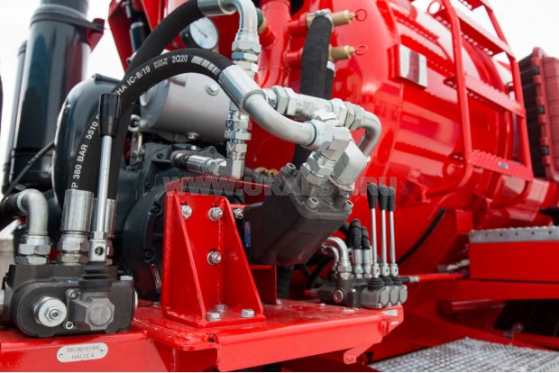 Гидропривод насоса