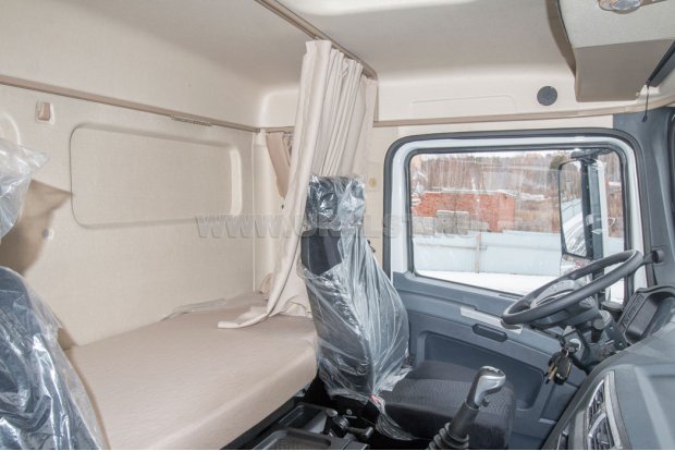 Спальное место в кабине водителя