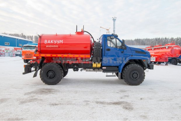 Автоцистерна вакуумная МВ-4,5Т Урал 43206-72 NEXT