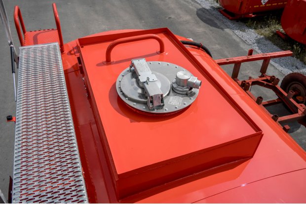 Заливная горловина