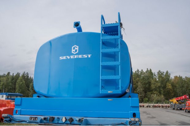 Лестница для подъема на площадку обслуживания цистерны