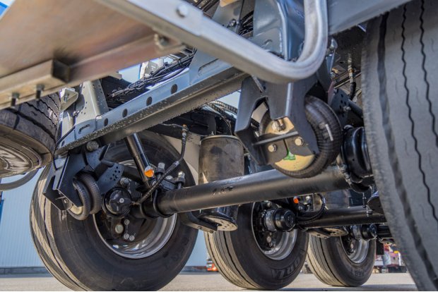 Пневматическая подвеска полуприцепа цистерны