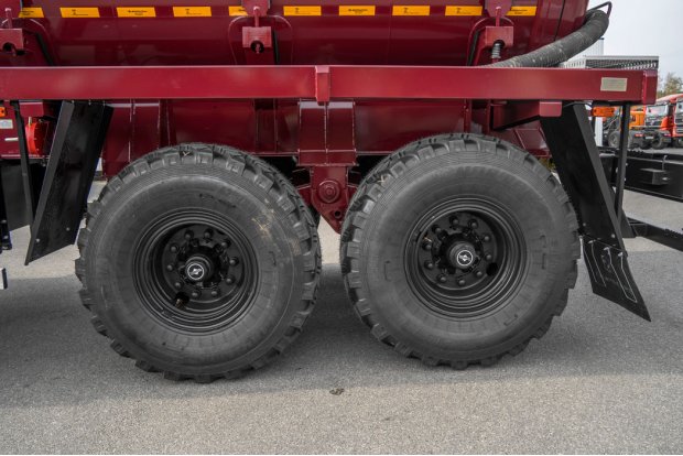 Оси полуприцепа