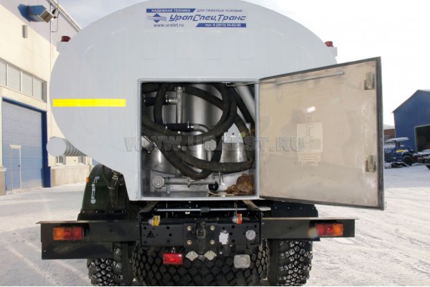 Отсек обслуживания цистерны