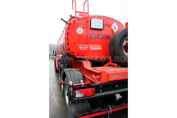 Лестница на площадку обслуживания цистерны